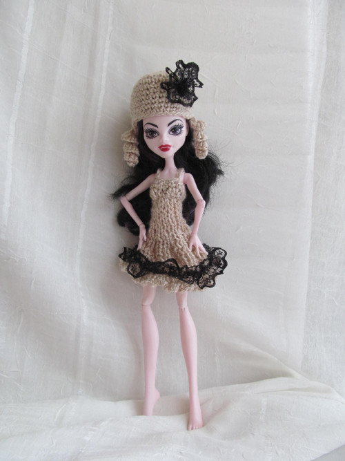 Souprava na Monster High - šaty a čepice — foto 4
