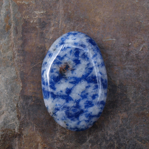 Sodalit-granit , placka 32 x 21 mm — foto 2