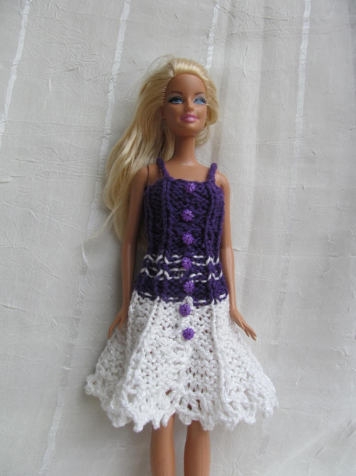 Fialovo - bílé šatičky na Barbie — foto 3