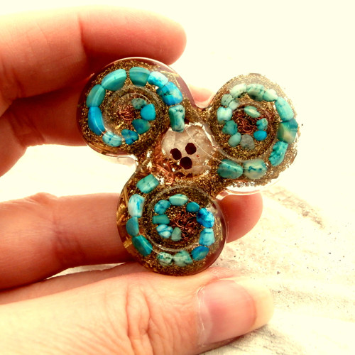 ORGONIT *Triskel s Tyrkenitem* — foto 3