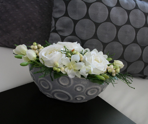 Kamélie a orchideje v keramickém oválku — foto 3