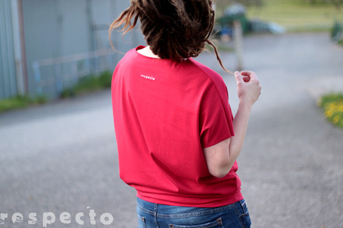 Triko oversized ............ M - L — foto 3