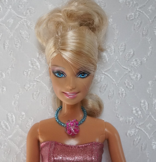 Náhrdelník pro Barbie s kuličkou — foto 2