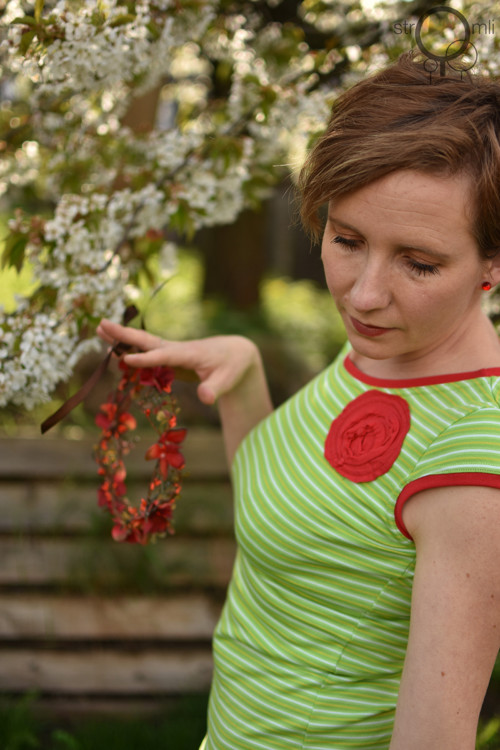 Zelené s červenou aplikací, vel. M — foto 4