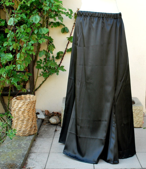 Černá klasika s elastanem — foto 2