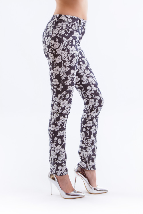 Nohavice Jeans Flower — foto 2