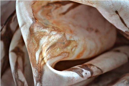 Hnědá - hedvábná šála 180x45 — foto 2