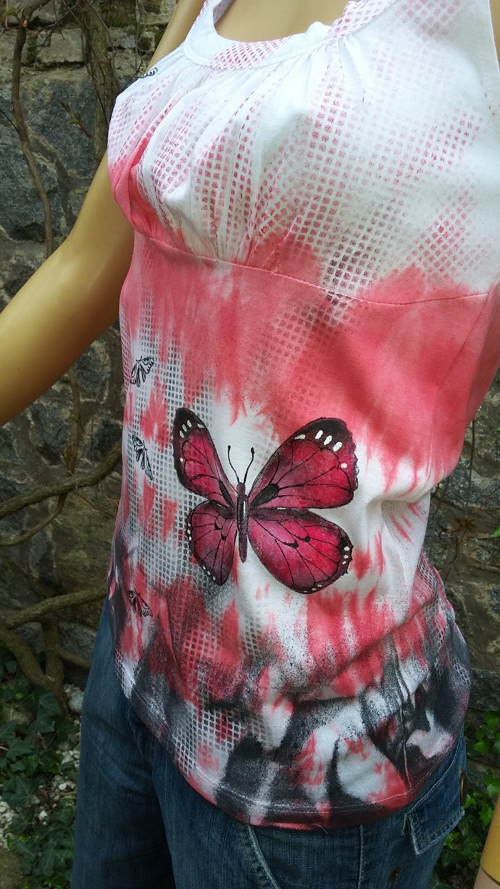 Bílá, červená a černá s motýly — foto 4