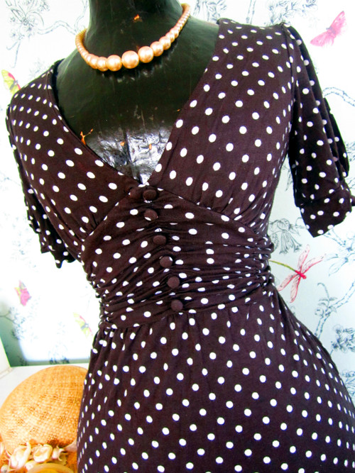 Šaty chocolate dots — foto 2