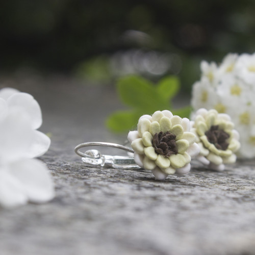 Bílé cínie - náušnice — foto 4