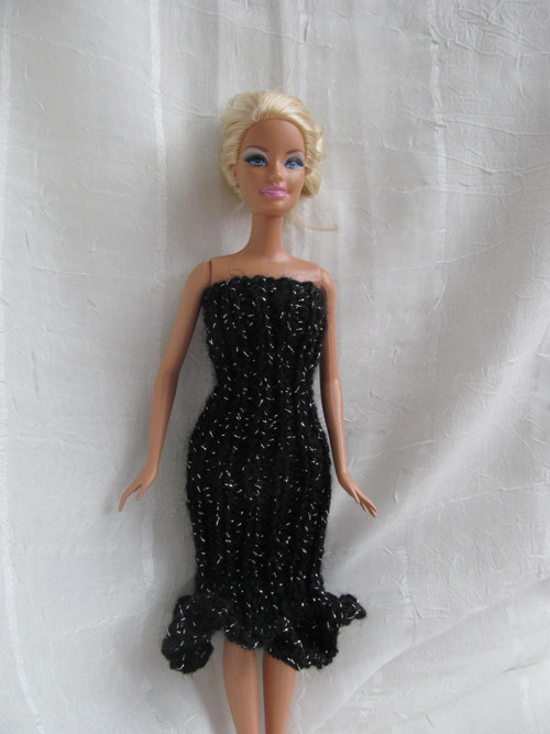 Večerní šaty na Barbie — foto 2
