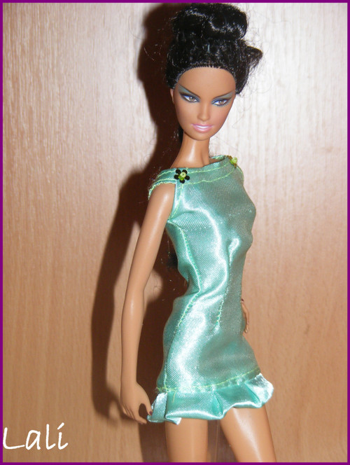 Zelené šatičky pro Model Muse Barbie 4. — foto 2
