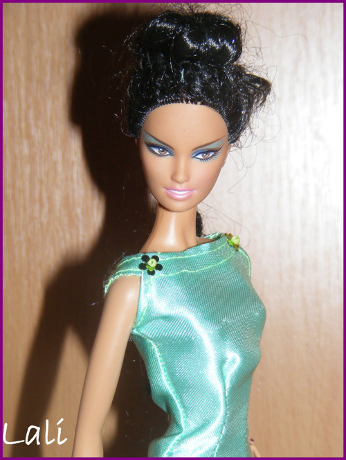 Zelené šatičky pro Model Muse Barbie 4. — foto 3