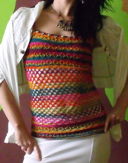 Háčkovaný tribal top FEMINITY — foto 4