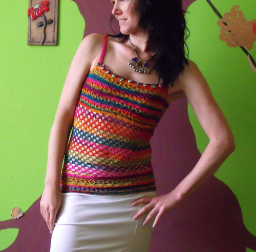 Háčkovaný tribal top FEMINITY — foto 5