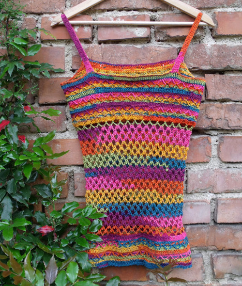 Háčkovaný tribal top FEMINITY — foto 2