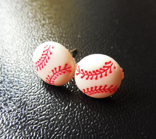 Baseballový míč 12mm (náušničky) — foto 2