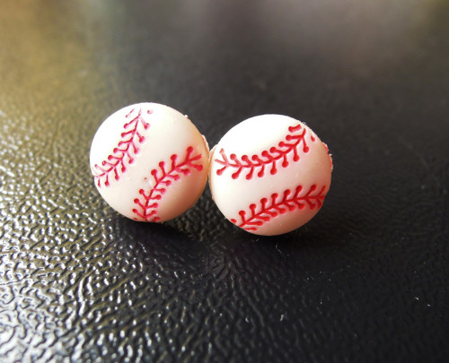 Baseballový míč 12mm (náušničky) — foto 3
