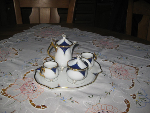 Malá porcelánová souprava " zámecká" — foto 6