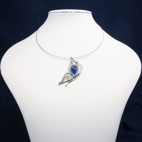 Mávnutí křídel (Lapis lazuli) - náhrdelník — foto 3