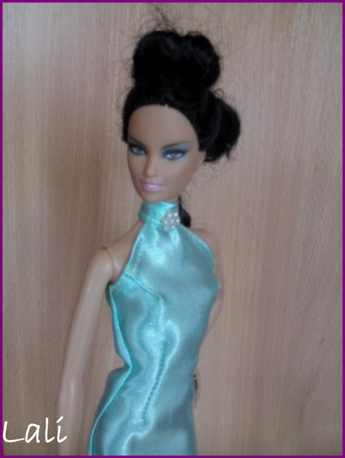 Zelené šaty pro Model Muse Barbie č. 5 — foto 3