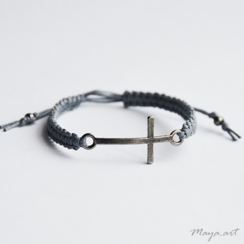 Šedomodrý náramek "MACRAME BRACELET" s křížkem — foto 2