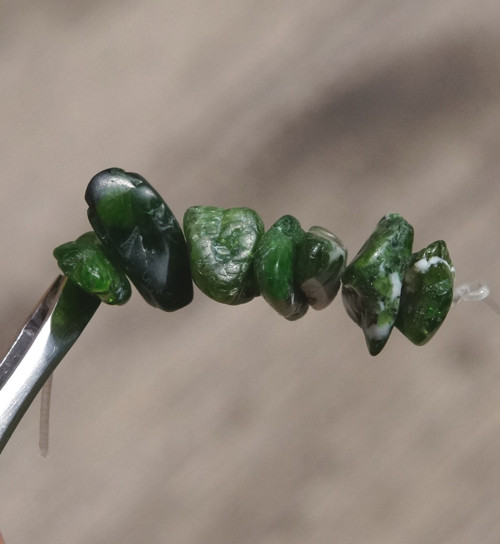 Zlomky chromdiopsidu D3611 — foto 4