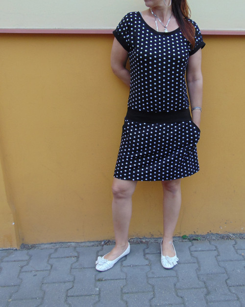 Šaty puntíčkové-kr.rukáv — foto 2