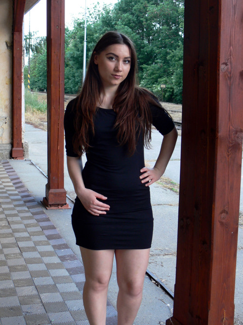 Šaty černé — foto 2