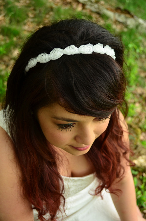 Svatební čelenka White Roses — foto 2