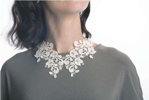 Krajkový náhrdelník FLORAL neckLACE — foto 2