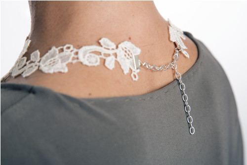 Krajkový náhrdelník FLORAL neckLACE — foto 4