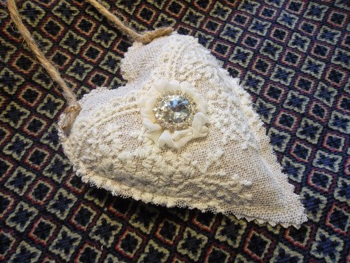Se starožitným skleněným knoflíkem — foto 2