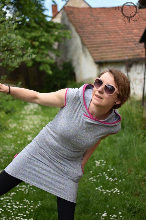 Šaty čistím štětce, vel. M — foto 4