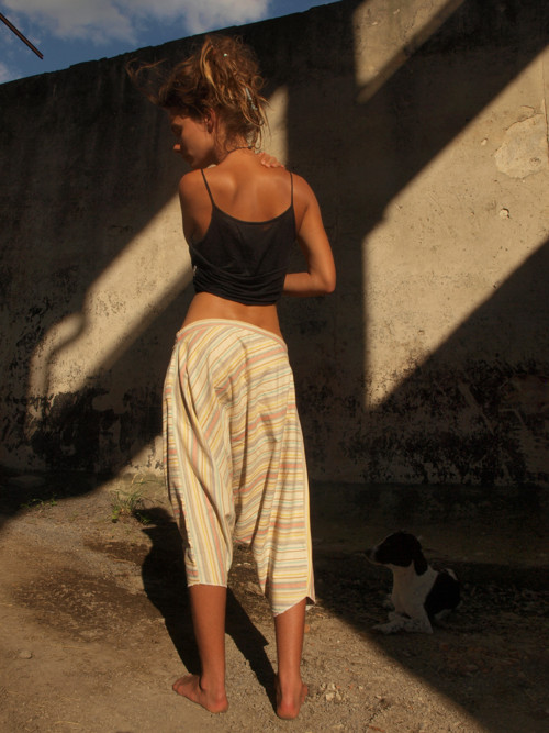 Kalhoty režné třičtvrteční — foto 3