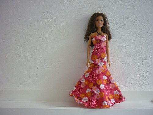 Šaty na panenku Barbie — foto 2