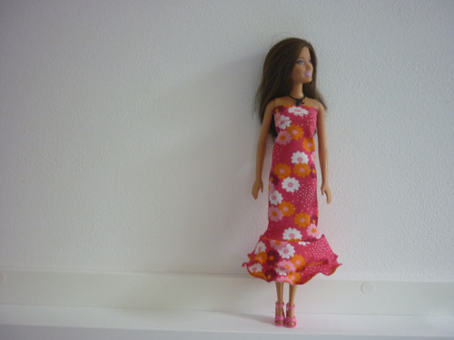 Šaty na panenku Barbie — foto 2