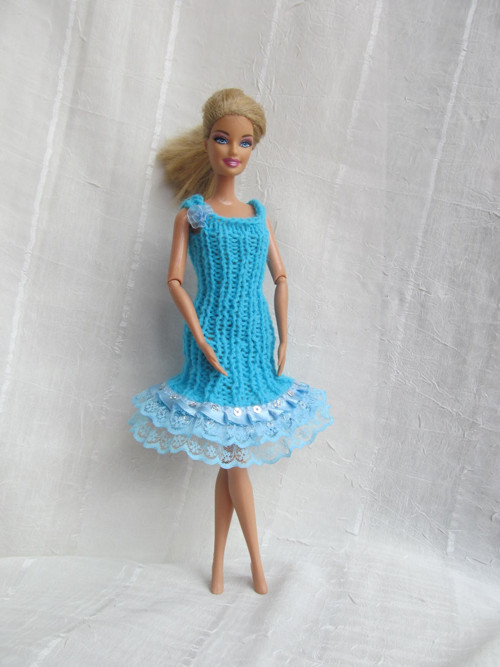Modré šaty pro Barbie — foto 2
