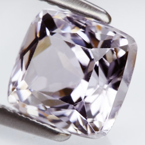 Kunzit - KRÁSNÝ TŘPYT 2,81ct VVS — foto 2