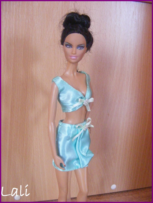Zelené šatičky pro Model Muse Barbie 7. — foto 2