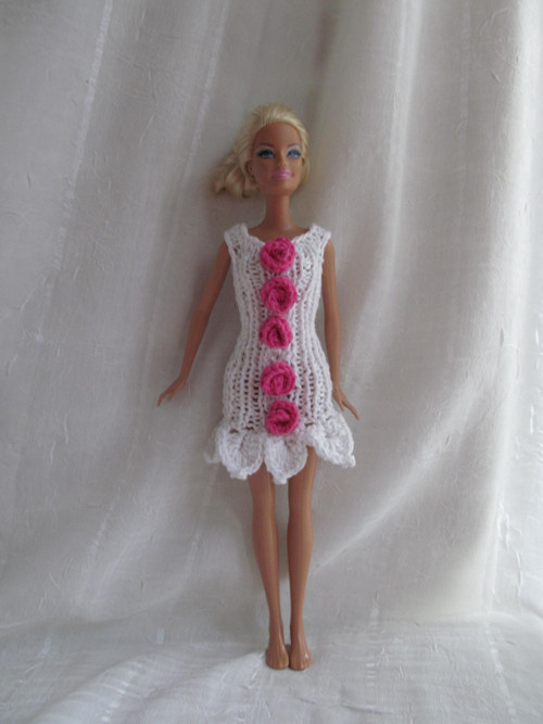 Šatičky - Bílé s růžemi pro Barbie — foto 2