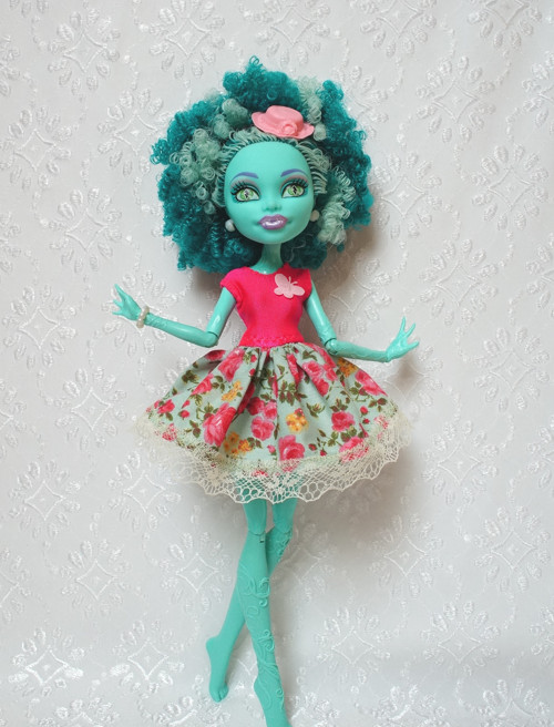 Šaty pro MH / Ever After High — foto 3