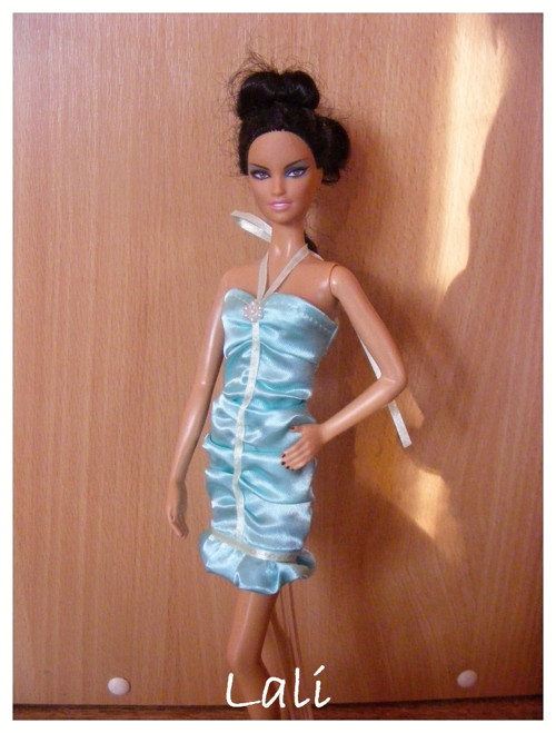 Zelené šaty pro Model Muse Barbie č. 10 — foto 3