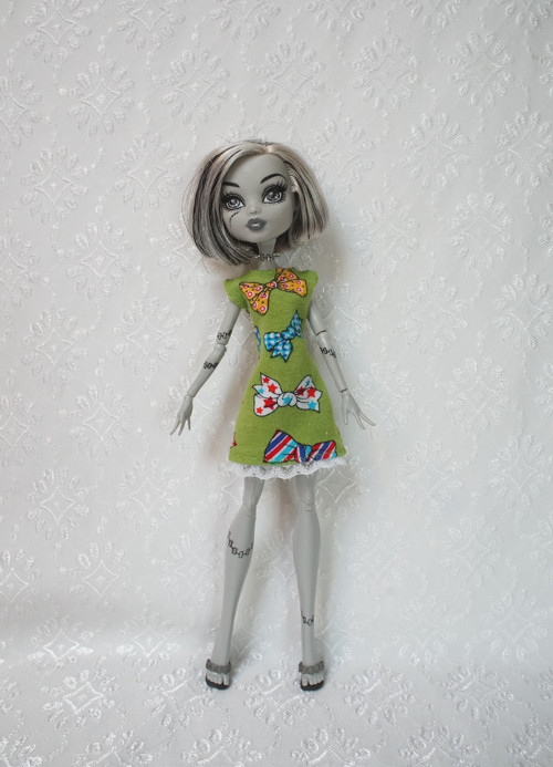 Letní šaty pro Monster High — foto 4