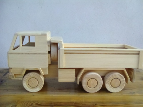 Dřevěné auto — foto 2