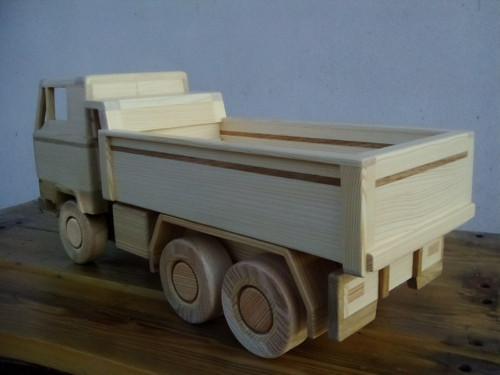 Dřevěné auto — foto 3