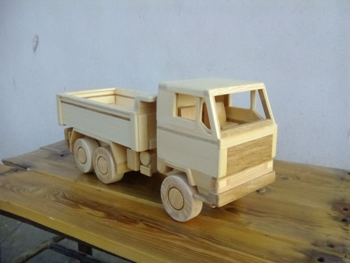 Dřevěné auto — foto 5