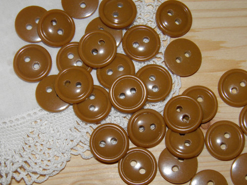 Hnědé knoflíky — foto 2