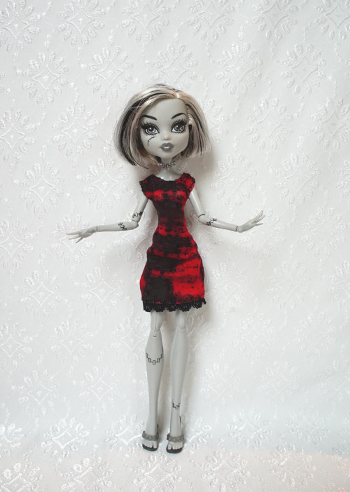 Letní šaty pro Monster High — foto 2