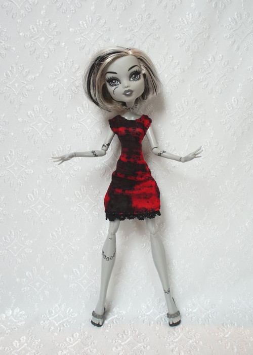 Letní šaty pro Monster High — foto 3